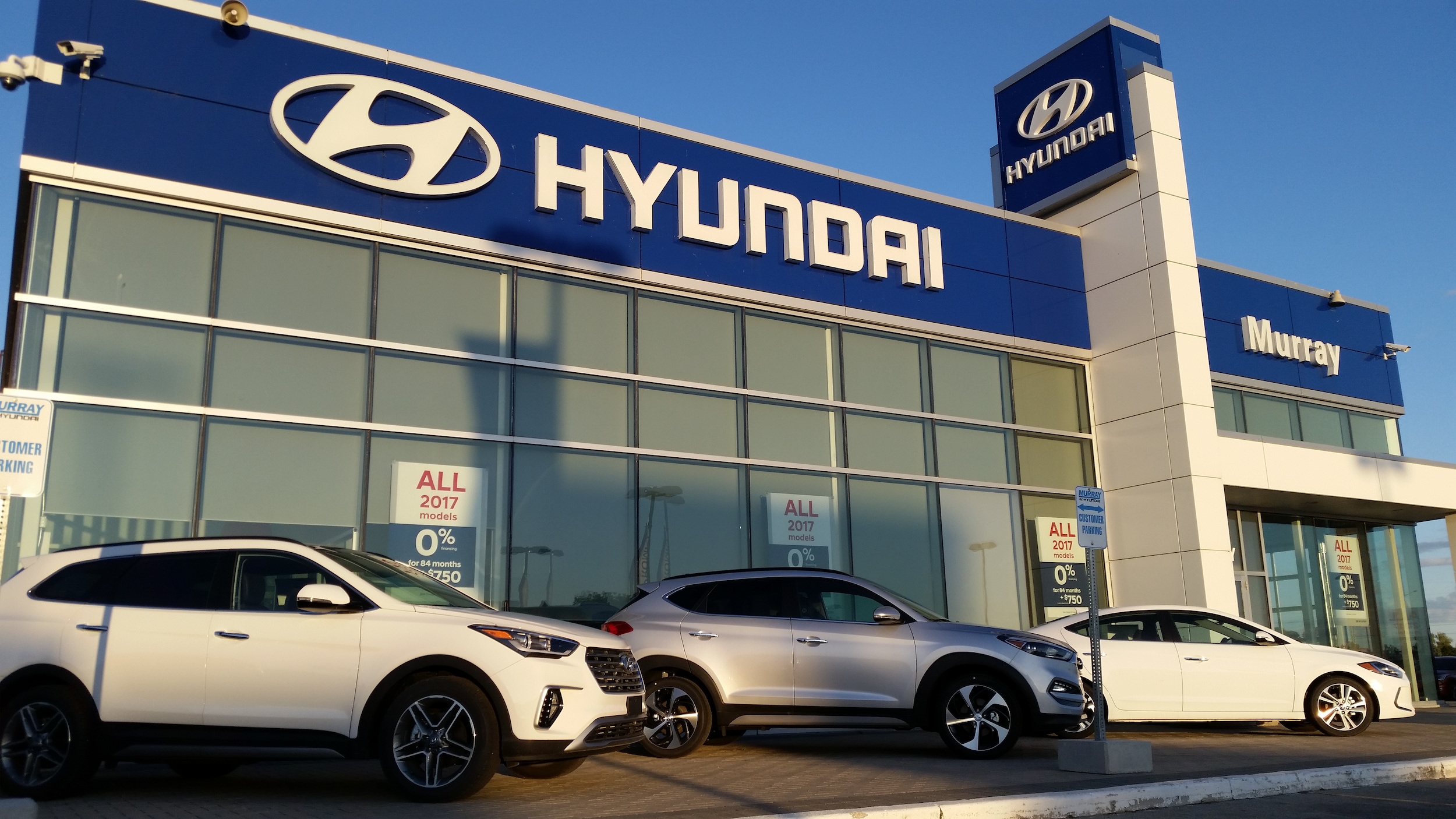 murray-hyundai-winnipeg-dealership-exterior-sept2017.jpg