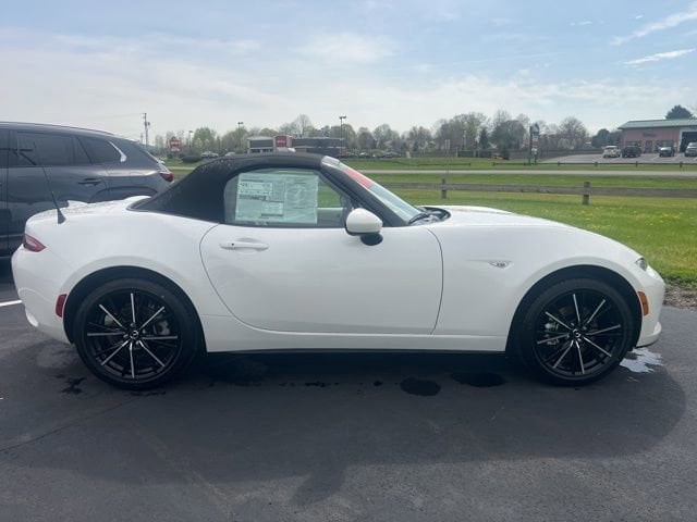 2026 Mazda MX-5 Miata Grand Touring - Photo 8