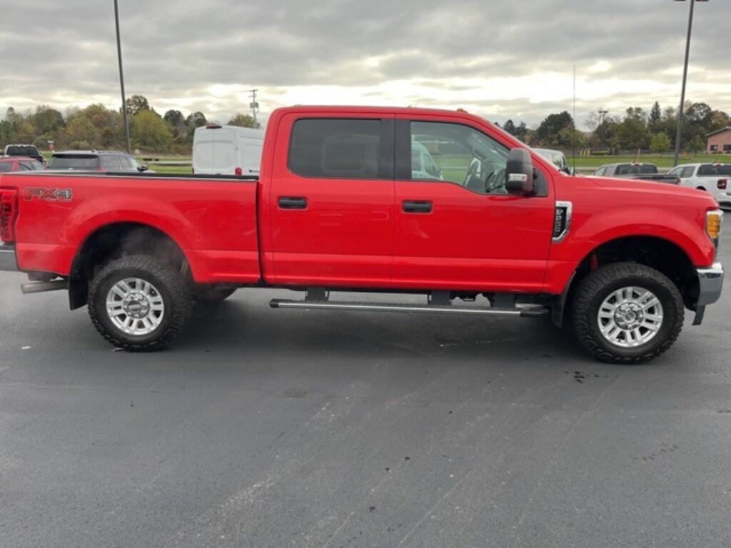 Used 2017 Ford F-250  Truck Crew Cab