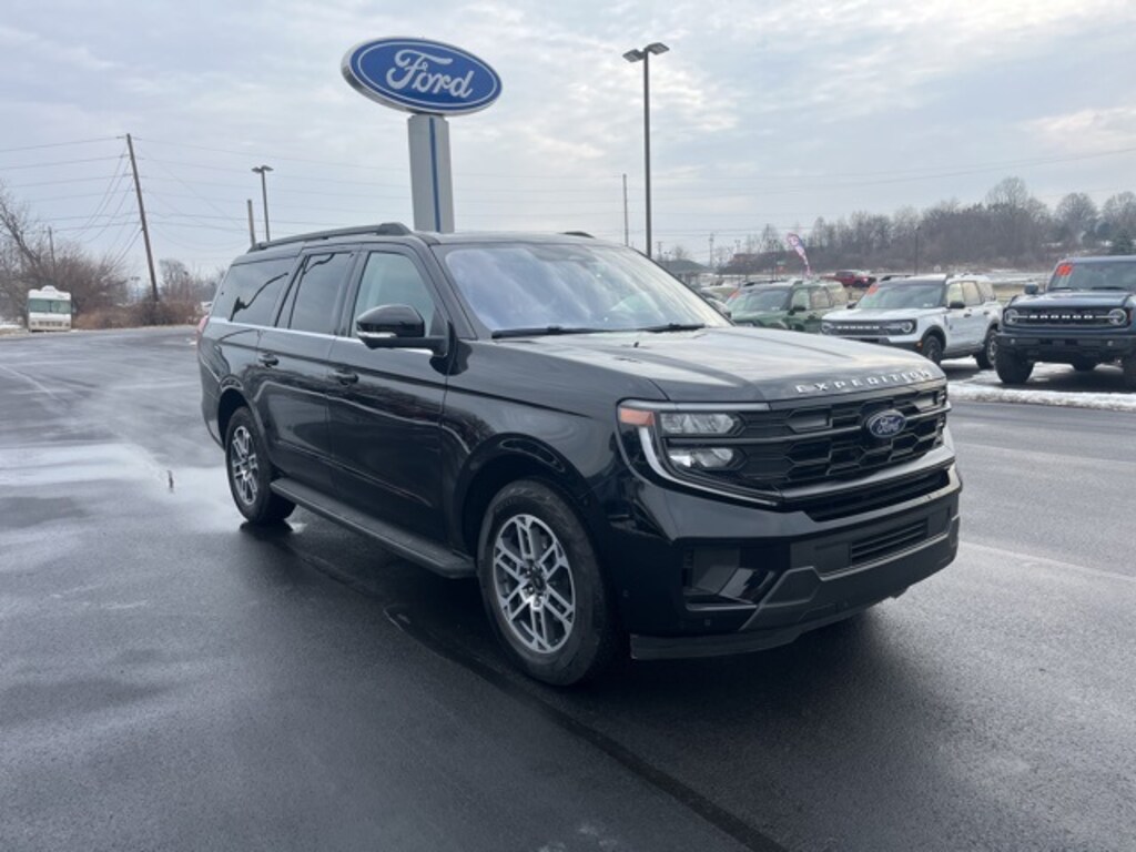 Used 2025 Ford Expedition Max Active SUV