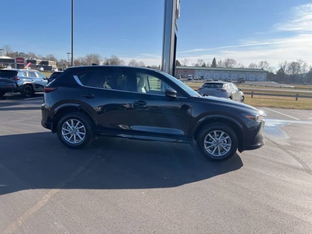 New 2025 Mazda CX-5 2.5 S Preferred AWD Sport Utility
