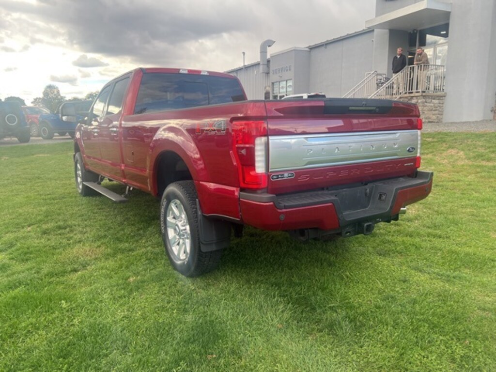 Used 2017 Ford F-250  Truck Crew Cab