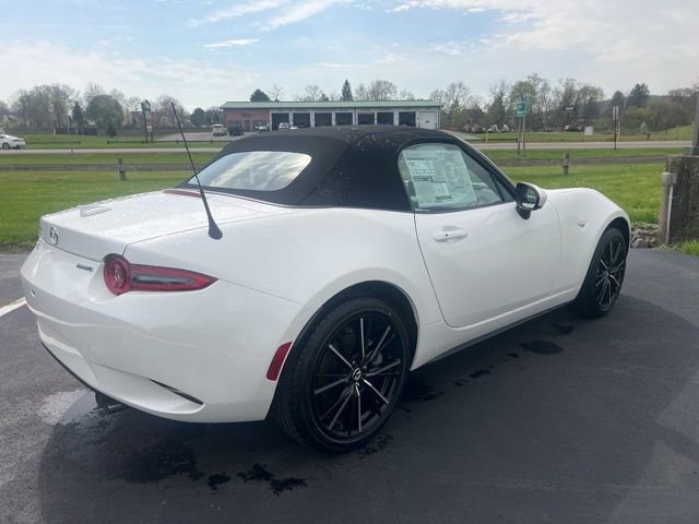 2026 Mazda MX-5 Miata Grand Touring - Photo 7