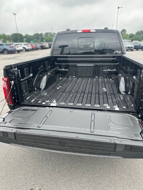 2025 Ford F-150 XLT - Photo 11