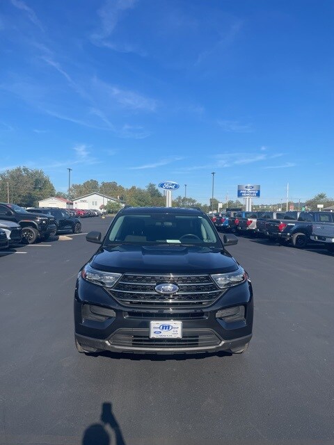 2020 Ford Explorer XLT photo 2