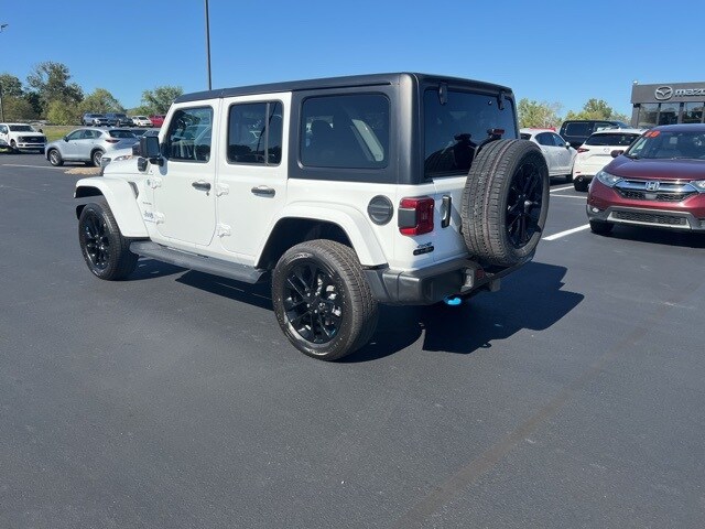 2023 Jeep Wrangler 4xe Sahara photo 3