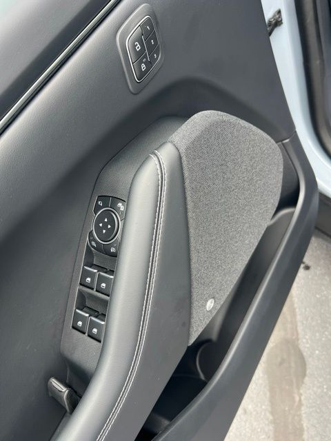 2025 Ford Mustang Mach-E Premium - Photo 23