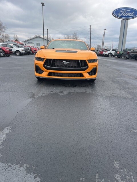 2026 Ford Mustang GT Premium photo 2