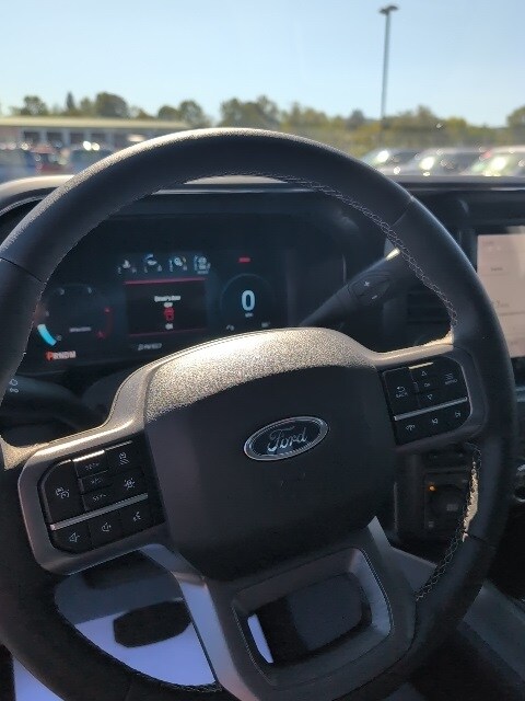 2026 Ford F-250 Lariat photo 4