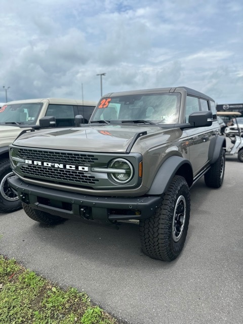 2025 Ford Bronco SUV 