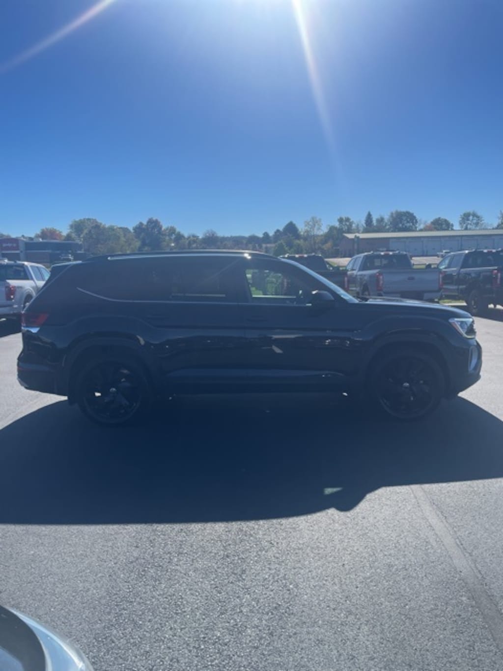 Used 2024 Volkswagen Atlas 2.0T SE w/Technology SUV