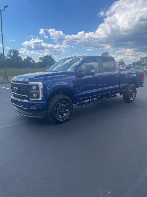 2026 Ford F-350 Super Duty XL's photo