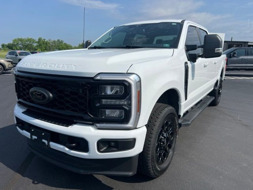 Used 2025 Ford F-250 XLT Crew Cab Truck