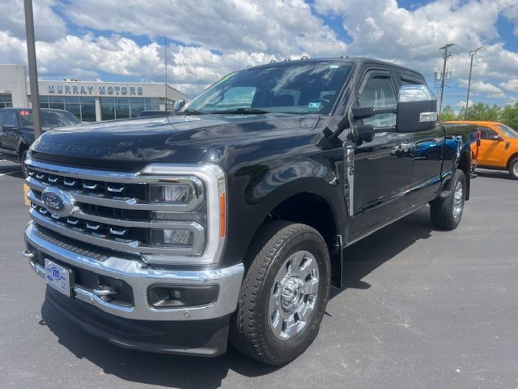 Used 2023 Ford F-250 Lariat Crew Cab Truck