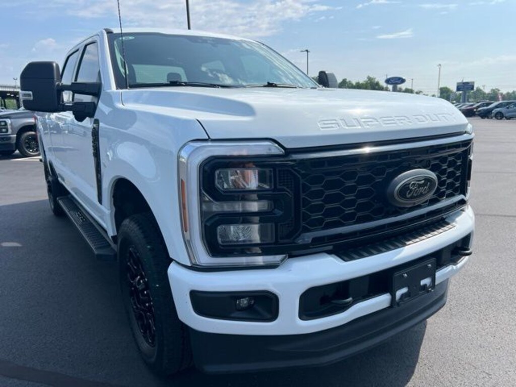 Used 2025 Ford F-250 XLT Crew Cab Truck