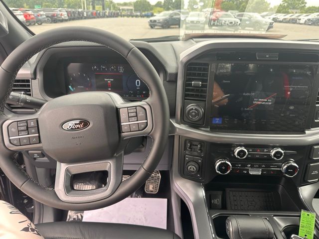 2025 Ford F-150 XLT - Photo 14