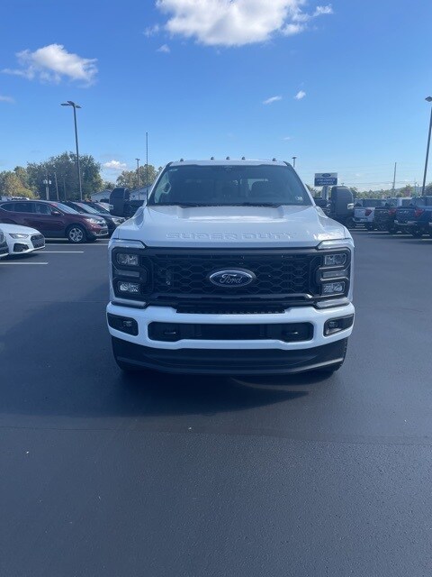 2026 Ford F-250 photo 2