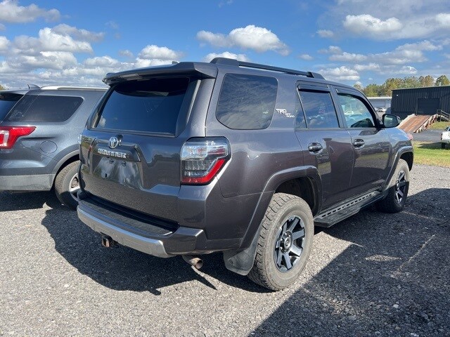 2023 Toyota 4Runner TRD Off-Road photo 4