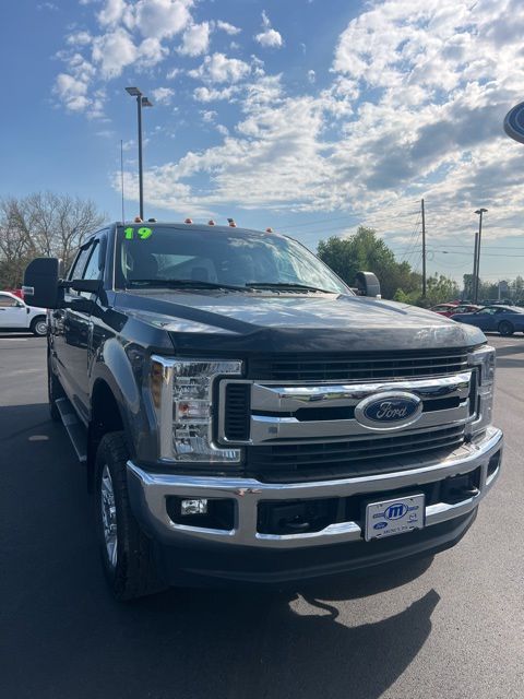 2019 Ford F-250 XLT 4x4 Crew Cab 6-3/4' Box's photo