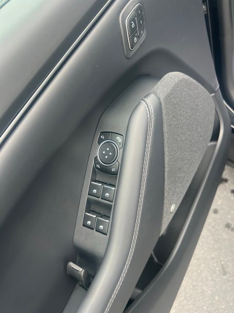 2025 Ford Mustang Mach-E Premium - Photo 27