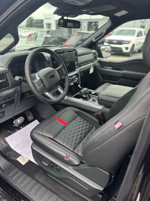 2025 Ford F-150 XLT - Photo 16