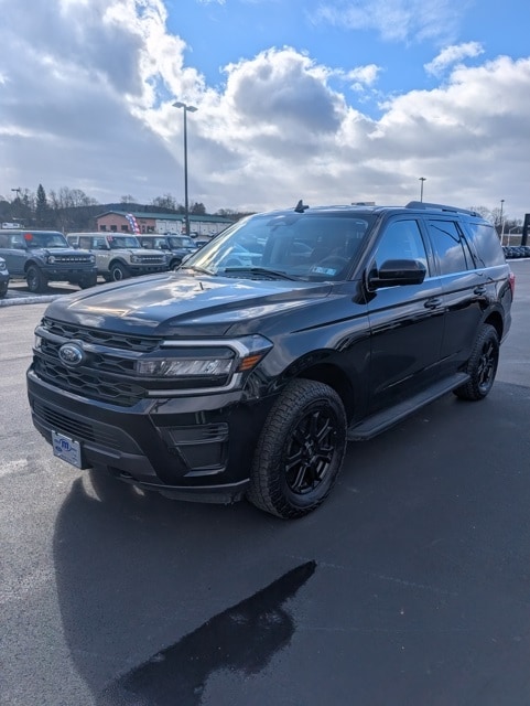 2024 Ford Expedition XLT's photo