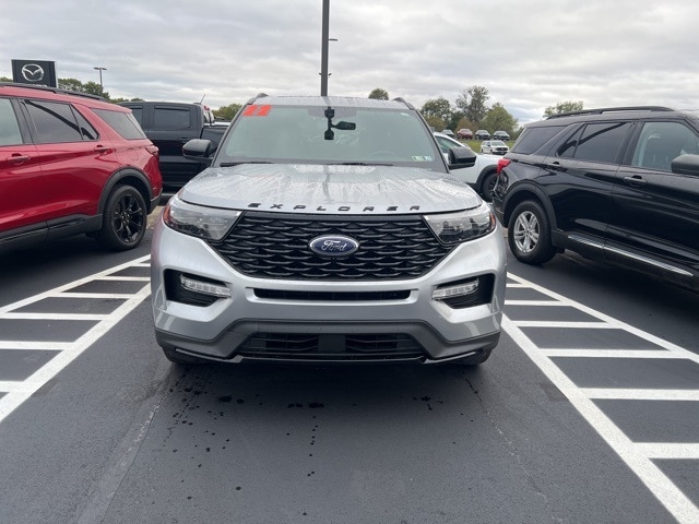 2022 Ford Explorer ST-LINE's photo