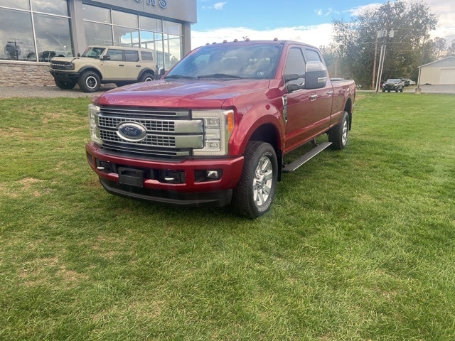 2017 Ford F-250 Crew Cab Truck 