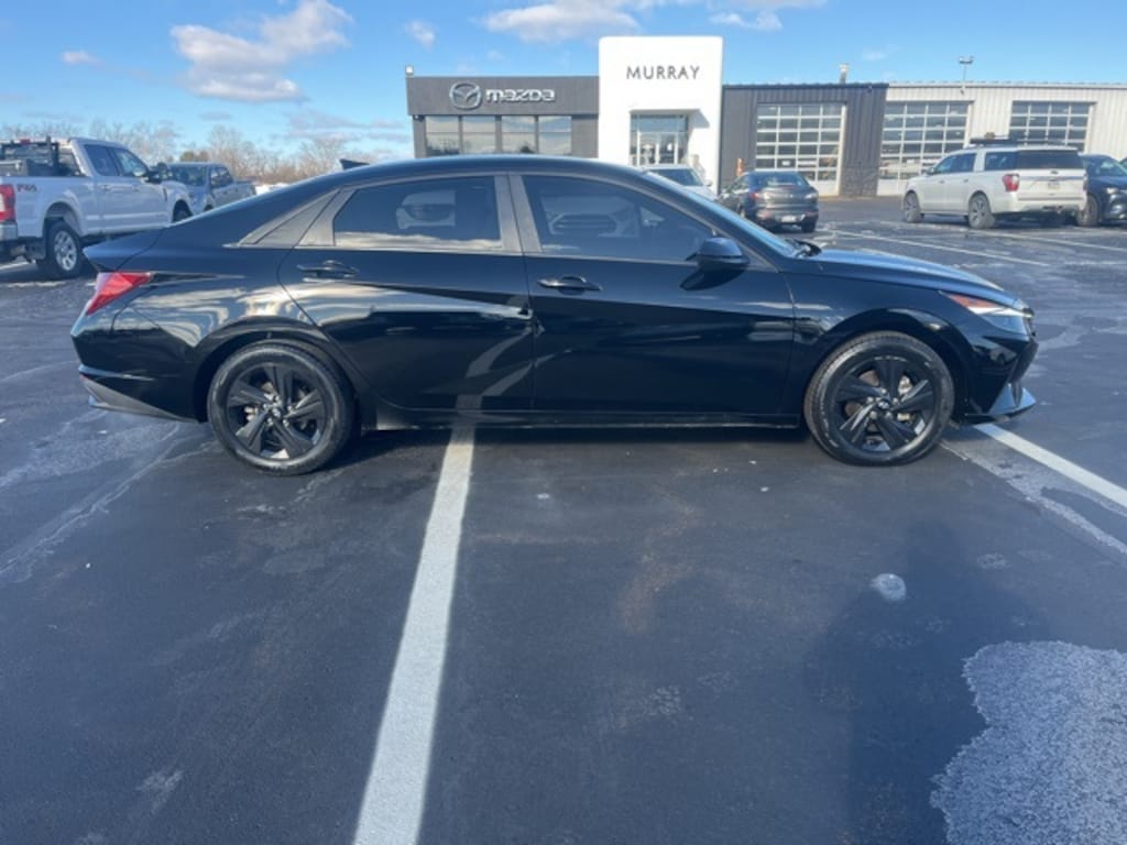 Used 2023 Hyundai Elantra HEV Blue Sedan