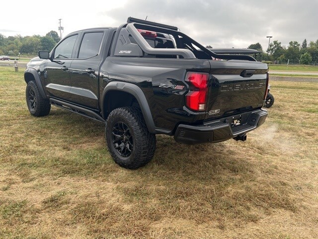 2025 Chevrolet Colorado ZR2 photo 3