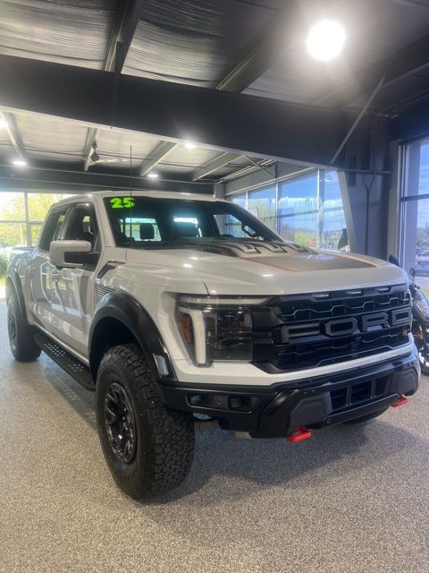 2025 Ford F-150 Crew Cab Short Bed Truck 