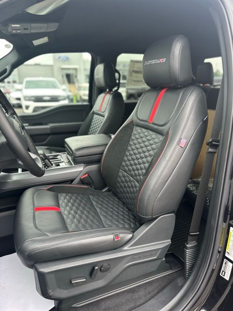 2025 Ford F-150 XLT - Photo 15