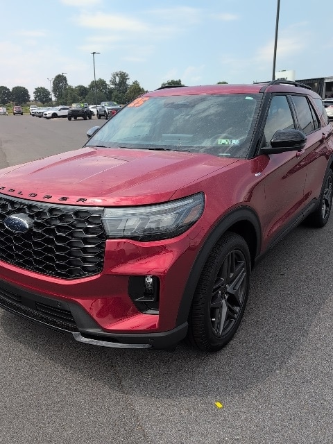 2025 Ford Explorer SUV 