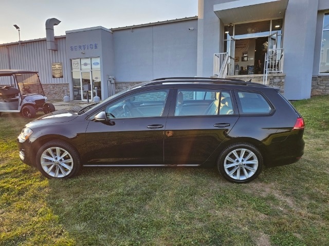 Used 2017 Volkswagen Golf SportWagen S with VIN 3VW017AU2HM530063 for sale in Muncy, PA