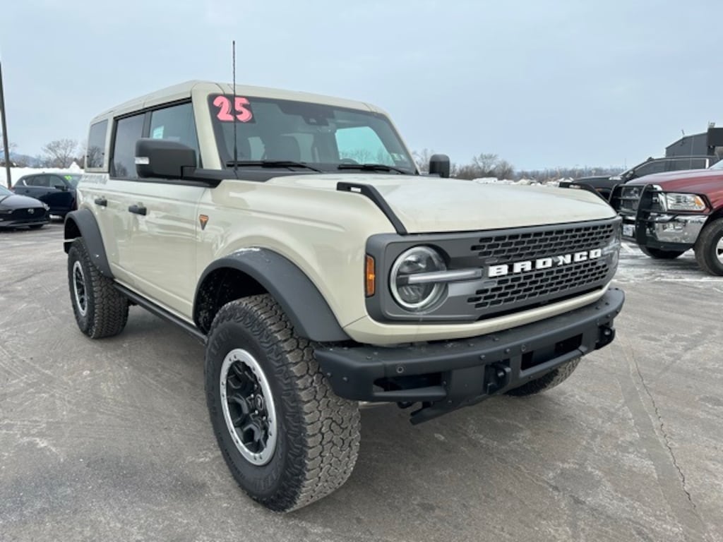 New 2025 Ford Bronco Badlands SUV