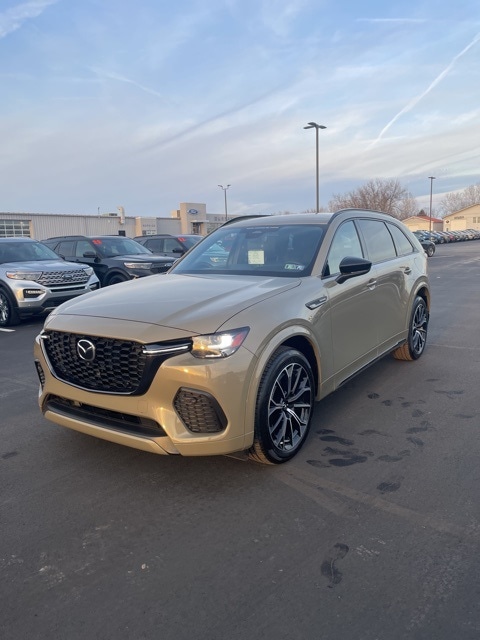 2025 Mazda CX-70 Premium Package's photo