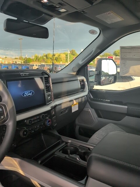 2026 Ford F-250 XLT photo 4