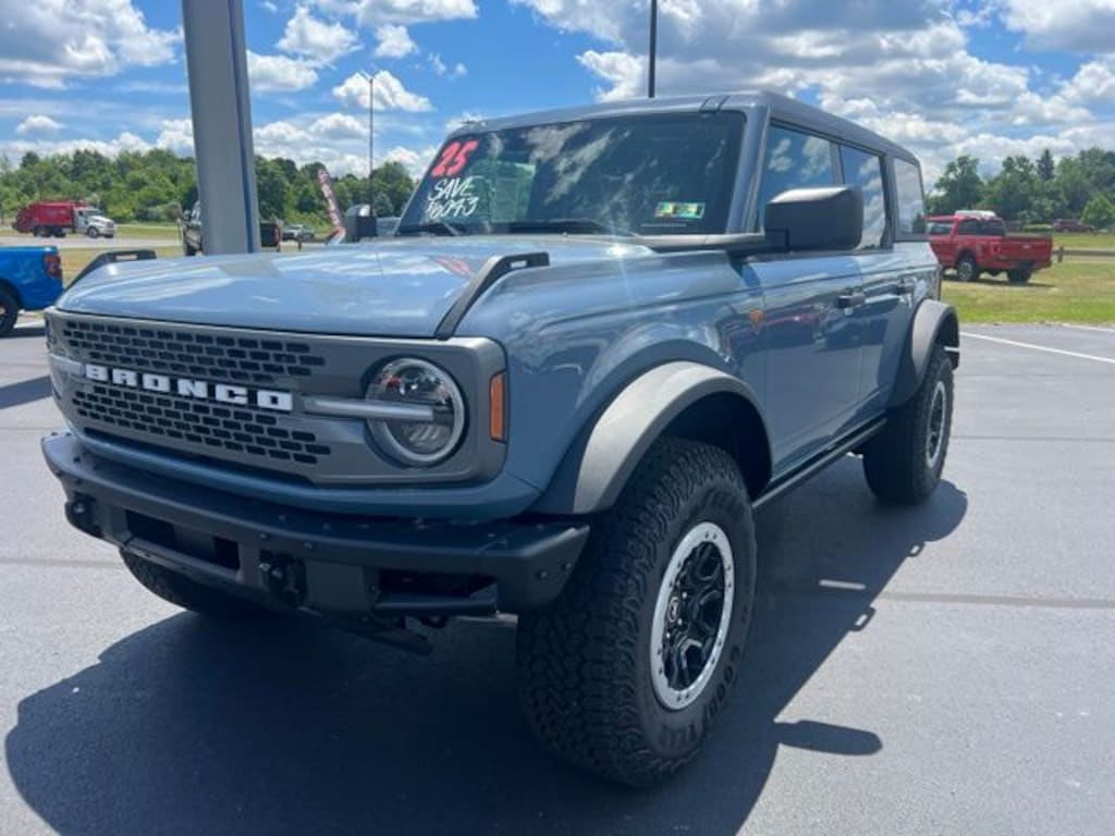 New 2025 Ford Bronco Badlands SUV