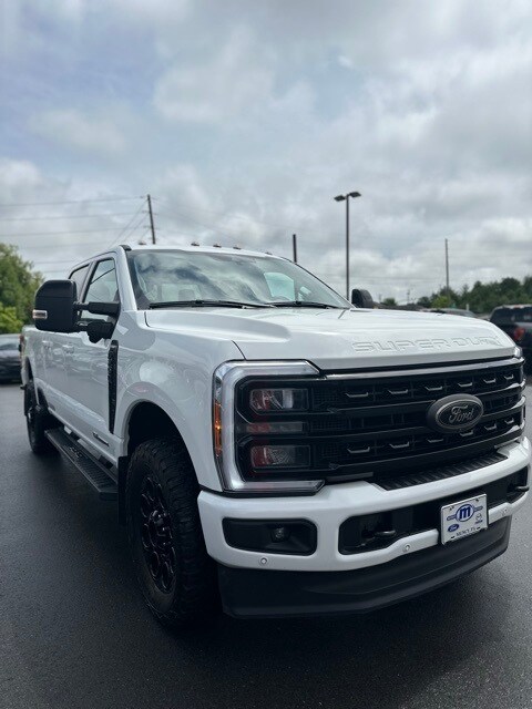 2023 Ford F-250 Lariat photo 3