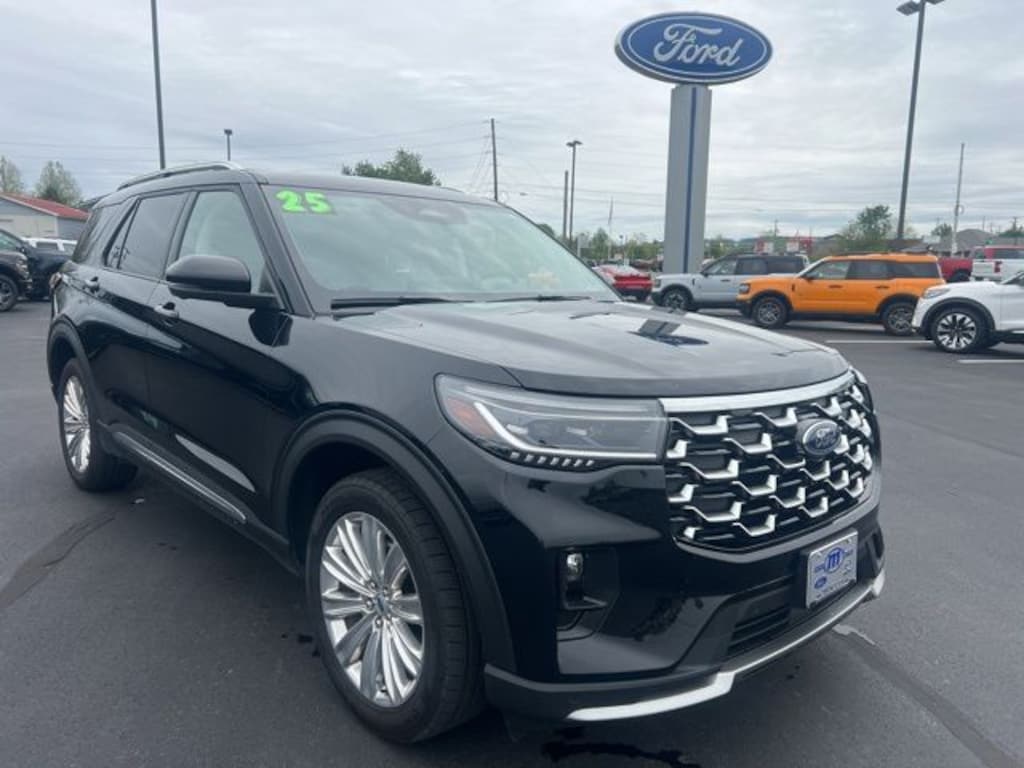 Used 2025 Ford Explorer Platinum SUV