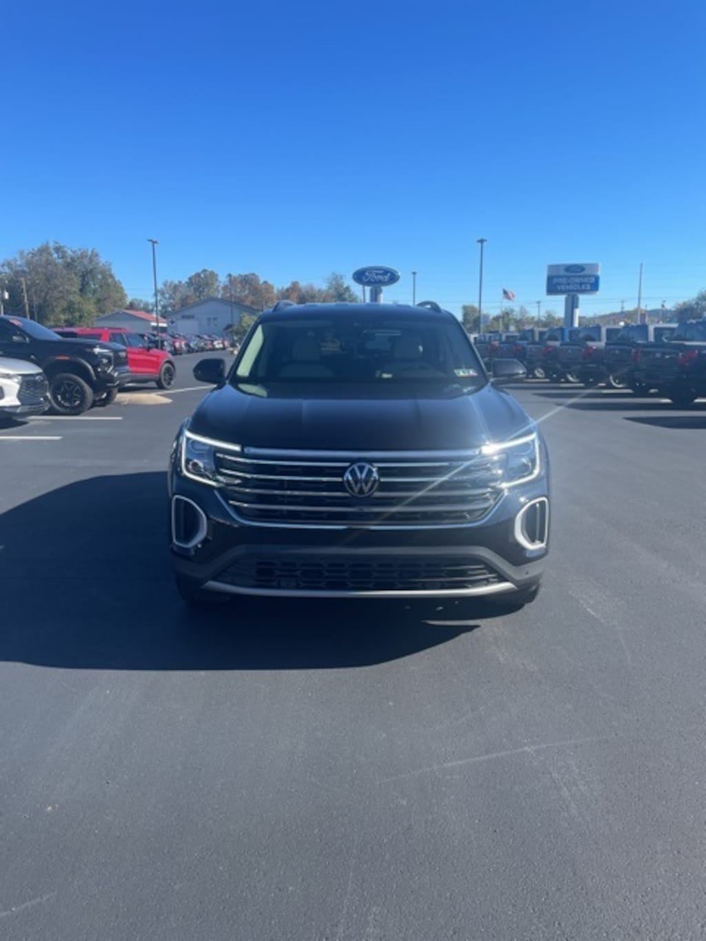 Used 2024 Volkswagen Atlas 2.0T SE w/Technology SUV