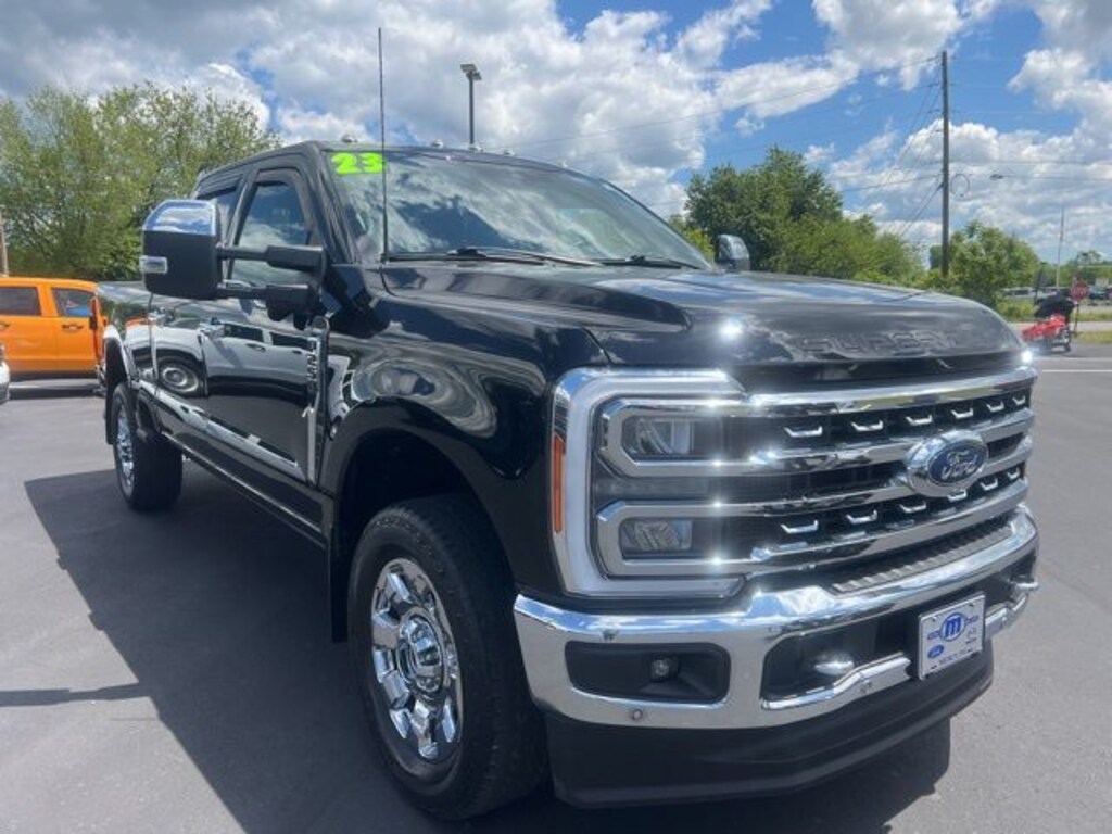 Used 2023 Ford F-250SD Lariat Truck