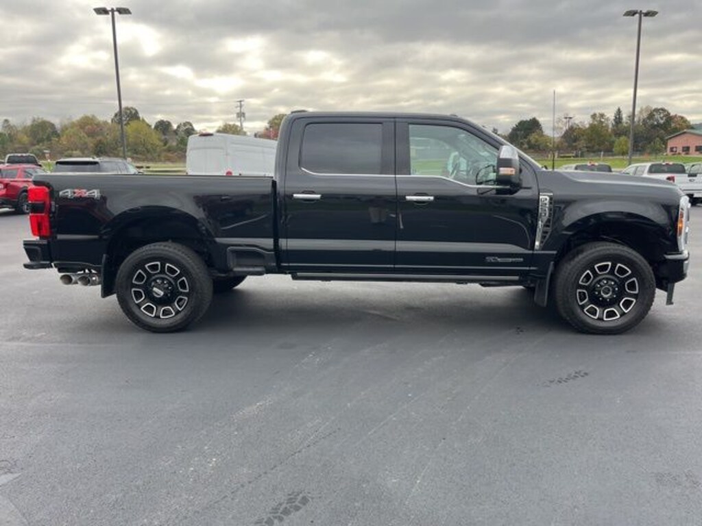Used 2024 Ford F-250SD Platinum Truck