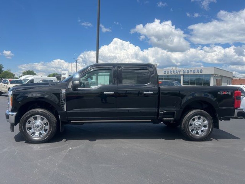 Used 2023 Ford F-250SD Lariat Truck