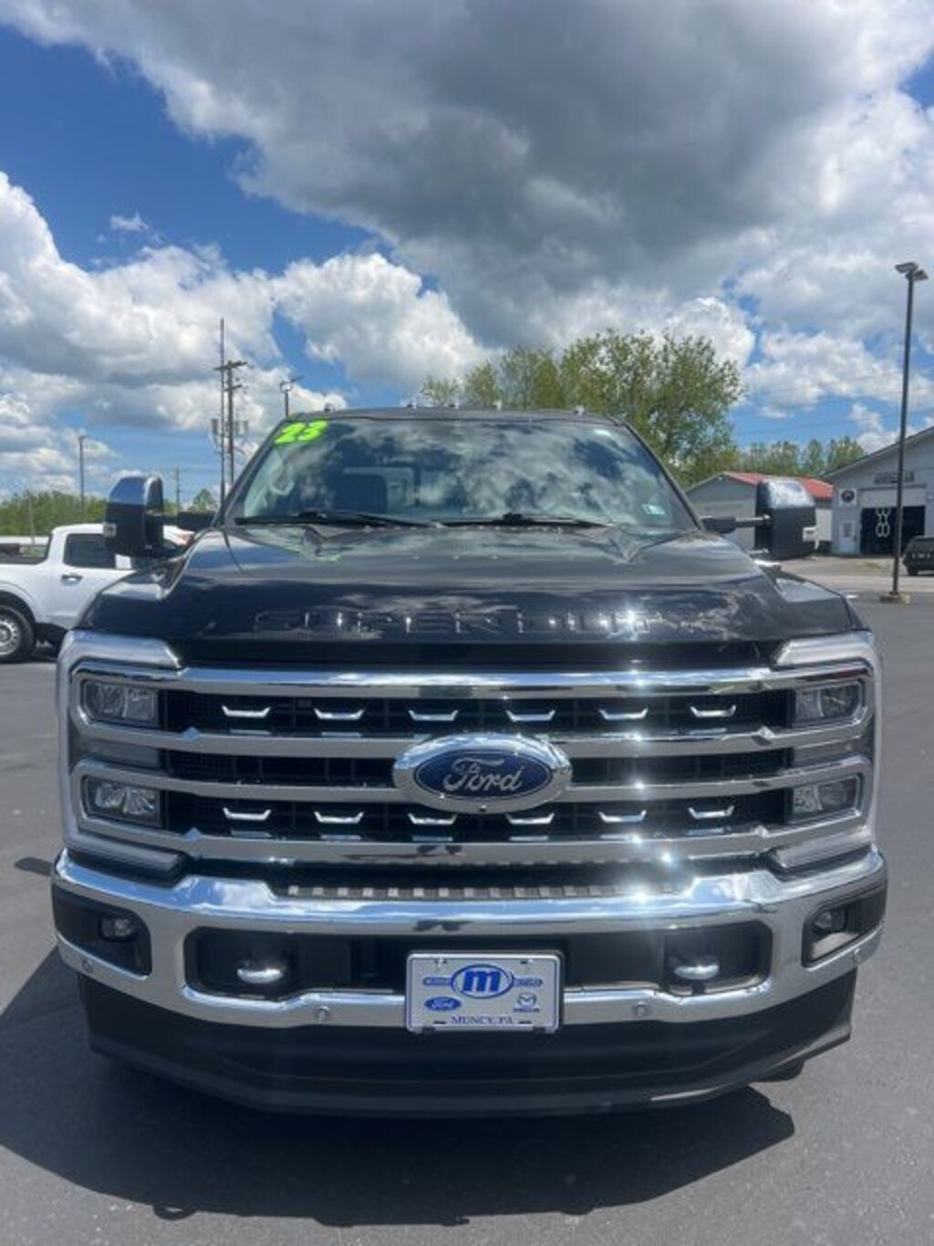 Used 2023 Ford F-250SD Lariat Truck