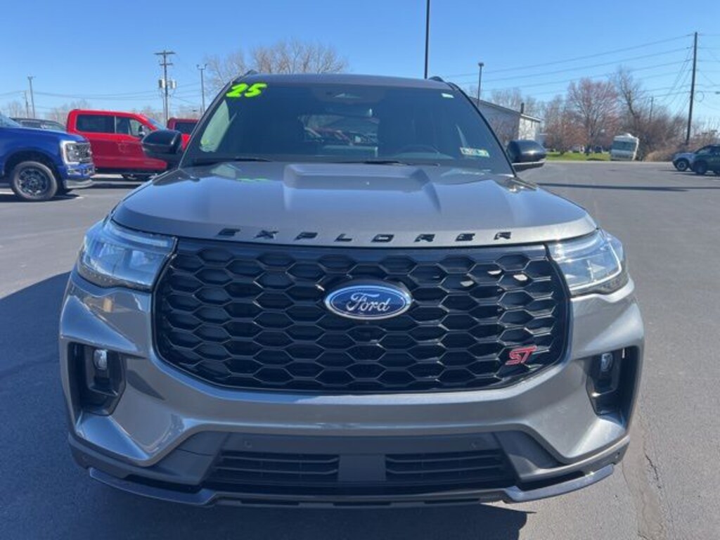 Used 2025 Ford Explorer ST SUV