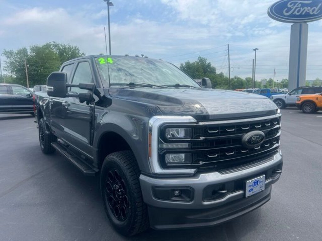 Used 2024 Ford F-250SD Lariat Truck