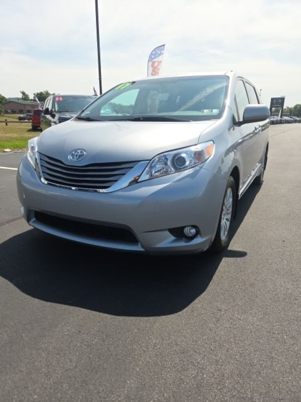 Used 2017 Toyota Sienna XLE Minivan/Van