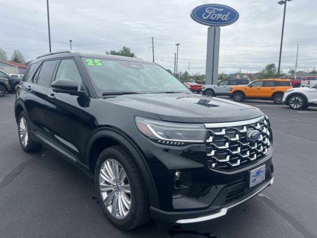 Used 2025 Ford Explorer Platinum SUV