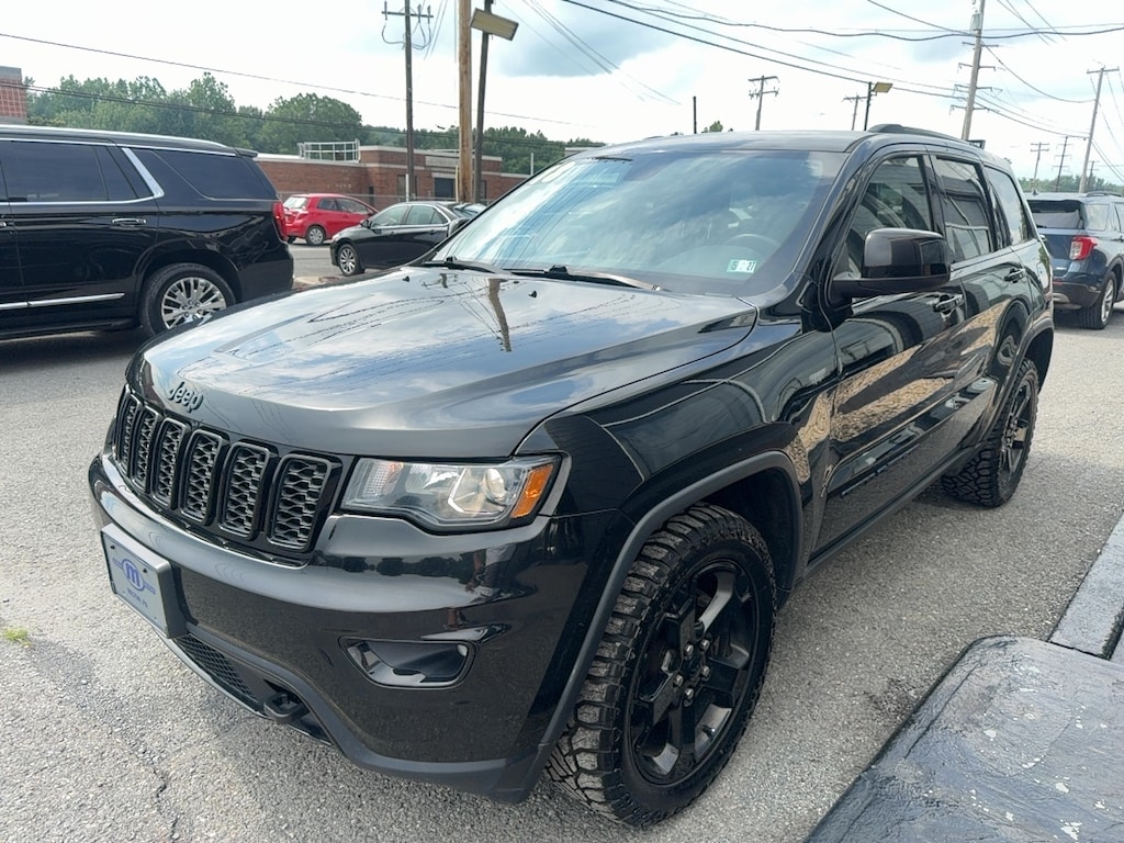 Used 2018 Jeep Grand Cherokee Laredo SUV
